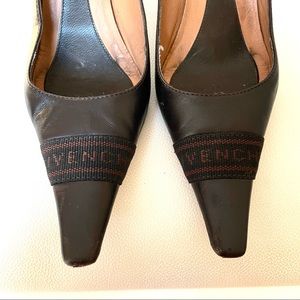 Pointy toe Givenchy brown pump. Y2K luxury 💕💎🔥